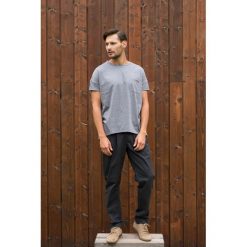 T-shirt oversize z kieszonką Soulful szary. Szare t-shirty męskie Veva, na zimę, s, z aplikacjami, bez kołnierzyka. Za 79,00 zł.