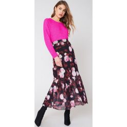 NA-KD Siateczkowa spódnica maxi - Multicolor. Szare spódniczki damskie marki NA-KD, bez wzorów, z meshu, maxi. W wyprzedaży za 48,58 zł.