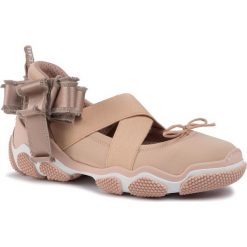 Półbuty RED VALENTINO - SQ0S0B99VGZ Nudo 377. Brązowe półbuty damskie Red Valentino, na co dzień, bez wzorów, z tworzywa sztucznego, bez obcasa, na płaskiej podeszwie, bez zapięcia. W wyprzedaży za 869,00 zł.