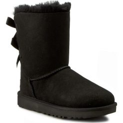 Buty UGG - W Bailey Bow II 1016225 W/Blk. Czarne kozaki damskie Ugg, z wełny, bez obcasa, bez zapięcia. Za 1079,00 zł.
