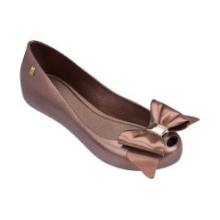 Baleriny w kolorze brązowym. Pomarańczowe baleriny dziewczęce Melissa, Pepe Jeans, bez wzorów, bez obcasa. W wyprzedaży za 149,95 zł.