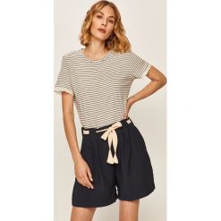 Mustang - T-shirt. Topy damskie Mustang, s, bez wzorów, z bawełny, casualowe, z okrągłym kołnierzem. W wyprzedaży za 69,90 zł.
