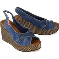 ARTIKER RELAKS 46C0221 jeans, sandały damskie. Koturny damskie Artiker Relaks, bez wzorów, z jeansu, bez obcasa, na koturnie, bez zapięcia. Za 189,90 zł.