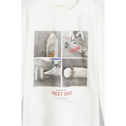 Mango Kids - Longsleeve dziecięcy Street 110-164 cm. Białe t-shirty chłopięce Mango Kids, z nadrukiem, z bawełny, bez rękawów. Za 49,90 zł.