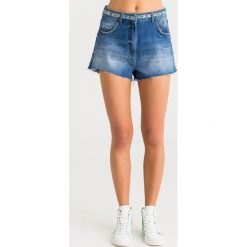 SZORTY JEANSOWE patrizia pepe. Niebieskie szorty damskie Patrizia Pepe, z aplikacjami, z jeansu. Za 889,00 zł.