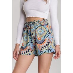 Niebieskie Szorty Arriegune. Niebieskie szorty damskie Renee, s, bez wzorów. Za 59,99 zł.