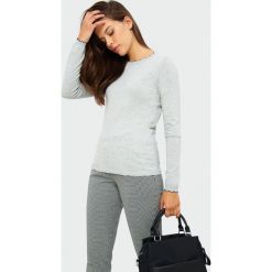 Sweter o dopasowanym kroju. Swetry damskie Greenpoint, bez wzorów, z poliesteru, bez rękawów, bez kaptura. Za 59,99 zł.