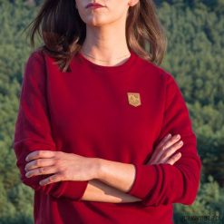 Bluza damska bez kaptura Szwendam się bordowa. Czerwone bluzy damskie Pakamera, bez wzorów, bez rękawów, bez kaptura. Za 159,00 zł.