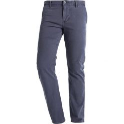 Chinosy męskie: DOCKERS NEW BIC MIST WASH Chinosy helena blue