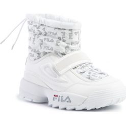 Śniegowce FILA - Disruptor Neve Mid Wmn 1010750.1FG White. Białe kozaki damskie Fila, na zimę, ze skóry ekologicznej, bez zapięcia. W wyprzedaży za 429,00 zł.