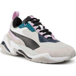 Sneakersy PUMA - Thunder Rive Droite Wn's 369452 01 Deep Lagoon/Orchid Bloom. Brązowe półbuty damskie Puma, na co dzień, bez wzorów, z zamszu, bez obcasa, na płaskiej podeszwie, bez zapięcia. W wyprzedaży za 339,99 zł.