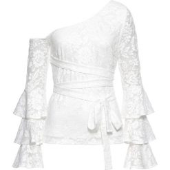 Shirt koronkowy na jedno ramię bonprix biały. Białe koszulki damskie marki bonprix, bez wzorów, z koronki, bez kołnierzyka. Za 89,99 zł.