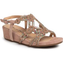 Sandały ALMA EN PENA - V20808 Suede Old Pink. Różowe klapki damskie Alma en Pena, z aplikacjami, ze skóry ekologicznej, bez obcasa, na obcasie. Za 399,00 zł.