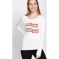 Biała Bluzka In Each Place. Białe bluzki longsleeves Born2be, l. Za 19,99 zł.