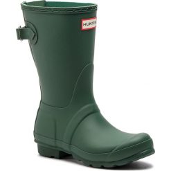 Kalosze HUNTER - Orig Back Adj Short WFS1013RMA Hunter Green. Zielone kalosze damskie Hunter, z aplikacjami, z tworzywa sztucznego. W wyprzedaży za 389,00 zł.