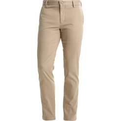 Chinosy męskie: DOCKERS CLEAN Chinosy taupe