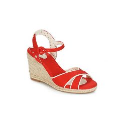 Sandały Pepe jeans SHARK PLAIN. Czerwone sandały damskie Pepe Jeans, bez wzorów, z jeansu, bez obcasa, bez zapięcia. Za 220,20 zł.