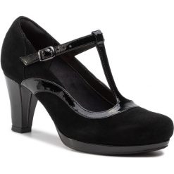 Półbuty CLARKS - Chorus Pitch 261290905 Black Combi. Czarne półbuty damskie Clarks, bez wzorów, z zamszu, eleganckie, bez obcasa, na obcasie, bez zapięcia. W wyprzedaży za 189,00 zł.
