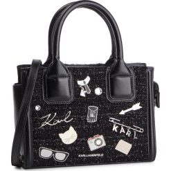 Torebka KARL LAGERFELD - 86KW3016 Black. Czarne torebki klasyczne damskie KARL LAGERFELD, bez wzorów, ze skóry, klasyczne, na ramię, bez dodatków. W wyprzedaży za 939,00 zł.