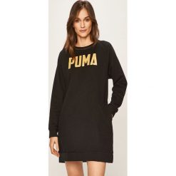 Puma - Sukienka. Czarne sukienki damskie Puma, na co dzień, s, z nadrukiem, z bawełny, casualowe, z okrągłym kołnierzem, z długim rękawem, długie, mini, proste. W wyprzedaży za 179,90 zł.