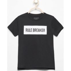 T-shirty chłopięce: T-shirt z napisem rule breaker – Czarny
