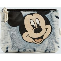 Jeansowa kosmetyczka z Myszką Miki. Szare kosmetyczki damskie marki Pull&Bear, z jeansu. Za 39,90 zł.
