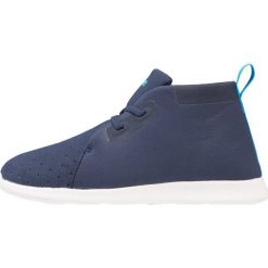 Native CHUKKA Tenisówki i Trampki wysokie regatta blue/shell white. Niebieskie trampki dziewczęce marki Native, z tworzywa sztucznego. W wyprzedaży za 164,45 zł.