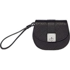 Fiorelli Elegancki portfel Ciara FS0908 Czarny Stitch. Czarne portfele damskie Fiorelli, bez wzorów. W wyprzedaży za 105,00 zł.
