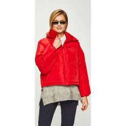 Answear - Kurtka. Czarne kurtki damskie ANSWEAR, s, bez wzorów, z poliesteru, krótkie, bez kaptura. W wyprzedaży za 119,90 zł.