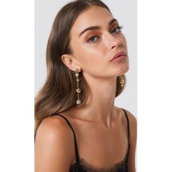 Kolczyki damskie: NA-KD Accessories Asymetryczne wiszące kolczyki - Gold
