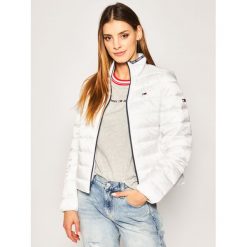 Kurtka puchowa Tommy Jeans Quilted DW0DW08030. Niebieskie kurtki damskie Tommy Jeans, s, bez wzorów, z jeansu, bez kaptura. W wyprzedaży za 599,00 zł.
