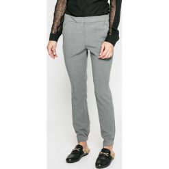 Hilfiger Denim - Spodnie. Szare spodnie damskie Hilfiger Denim, z haftami, z elastanu, casualowe. W wyprzedaży za 269,90 zł.
