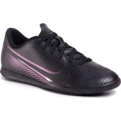 Buty NIKE - Vapor 13 Club Ic AT7997 010 Black/Black. Czarne buty sportowe męskie Nike, ze skóry ekologicznej, bez zapięcia, do piłki nożnej. Za 199,00 zł.