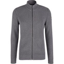 S.Oliver Męska sweter CARDIGAN Blend Grey 13.910.64.2359.9730 (rozmiar XL). Szare swetry męskie S.Oliver, s, bez wzorów, z bawełny, bez kołnierzyka, bez kaptura. W wyprzedaży za 256,00 zł.