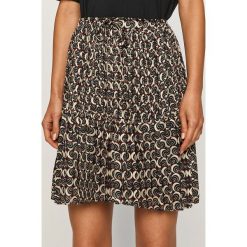 Scotch & Soda - Spódnica. Białe spódniczki damskie Scotch & Soda, na co dzień, s, bez wzorów, z poliesteru, casualowe, mini, rozkloszowane. Za 429,90 zł.