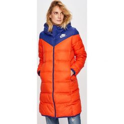 Nike Sportswear - Kurtka puchowa. Białe kurtki damskie Nike Sportswear, s, bez wzorów, z poliesteru, długie, z kapturem. Za 599,90 zł.