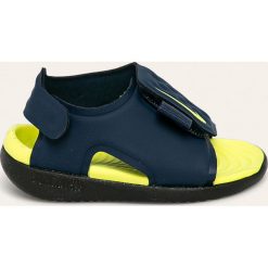Nike Kids - Sandały dziecięce Sunray Adjust 5. Niebieskie sandały chłopięce Nike Kids, z materiału, bez zapięcia. Za 99,90 zł.
