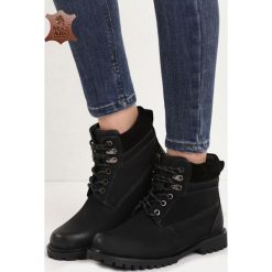 Czarne Skórzane Botki Laidback. Czerwone botki damskie saszki marki Reserved, na niskim obcasie. Za 159,99 zł.
