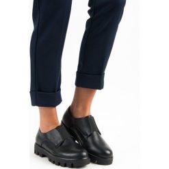 Półbuty damskie: Czarne półbuty casual MADELINE