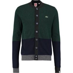 Lacoste LIVE Kardigan box chine/navy bluedark. Zielone kardigany męskie marki Lacoste LIVE, m, z materiału. W wyprzedaży za 350,35 zł.