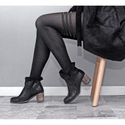 Botki - skóra naturalna - model 454 - kolor czarny błyszczący. Czarne botki damskie Zapato, na wiosnę, ze skóry, eleganckie, za kostkę, na wysokim obcasie, na obcasie, na zamek. W wyprzedaży za 319,20 zł.