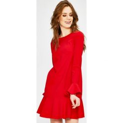 Answear - Sukienka. Czerwone sukienki mini ANSWEAR, na co dzień, l, z elastanu, casualowe, z okrągłym kołnierzem. W wyprzedaży za 69,90 zł.