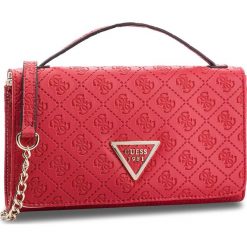 Torebka GUESS - HWSD66 91790 RED. Czerwone torebki klasyczne damskie Guess, z aplikacjami, ze skóry ekologicznej. Za 399,00 zł.