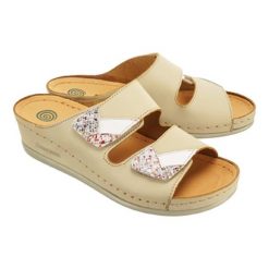 DR. BRINKMANN 701365-8 beige, klapki profilaktyczne damskie. Brązowe klapki damskie Dr. Brinkmann, bez wzorów, ze skóry, bez obcasa. Za 239,90 zł.