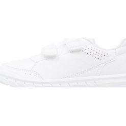 Adidas Performance ALTASPORT Obuwie treningowe white/clear grey. Białe buty chłopięce sportowe adidas Performance, z gumy. Za 129,00 zł.