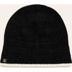 Lauren Ralph Lauren - Czapka. Czarne czapki damskie Lauren Ralph Lauren, na zimę, bez wzorów, z wełny. W wyprzedaży za 129,90 zł.