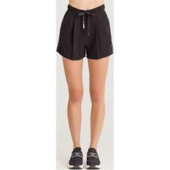 SPODENKI Urban Elisabetta Franchi MOVES. Czarne szorty damskie Elisabetta Franchi, bez wzorów. Za 549,45 zł.