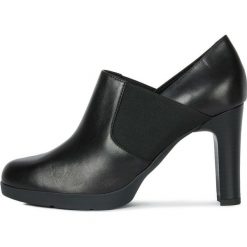 Geox półbuty damskie Annya D94AEC 00043 36.0 czarny. Czarne półbuty damskie Geox, bez wzorów, ze skóry, eleganckie, na wysokim obcasie, bez zapięcia. Za 559,00 zł.