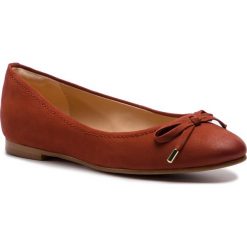 Baleriny CLARKS - Grace Lily 261389544 Rust Nubuck. Czerwone baleriny damskie marki Clarks, ze skóry. Za 389,00 zł.