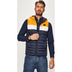 Jack & Jones - Bezrękawnik. Różowe płaszcze męskie Jack & Jones, s, bez wzorów, z poliesteru, z kapturem. W wyprzedaży za 99,90 zł.